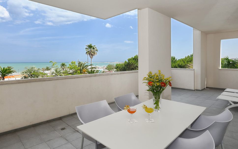 バルコニー 写真