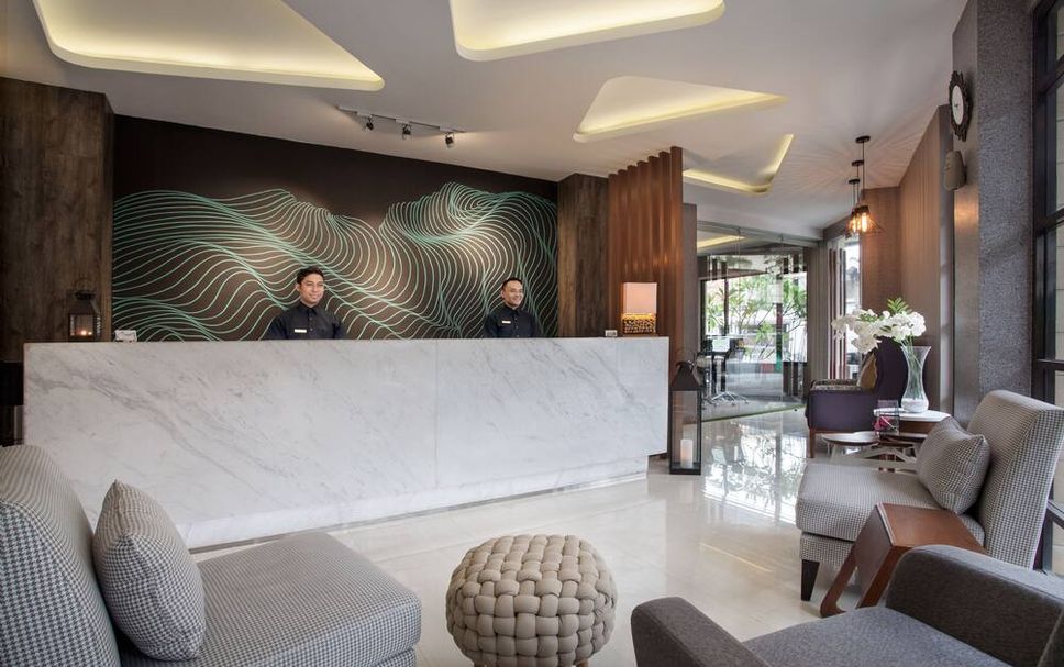 フロントデスク 写真