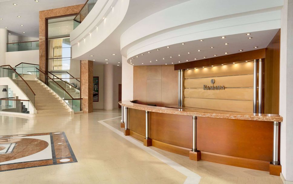 フロントデスク 写真