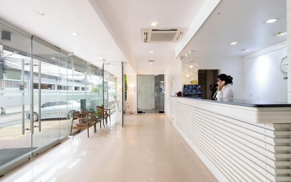 フロントデスク 写真