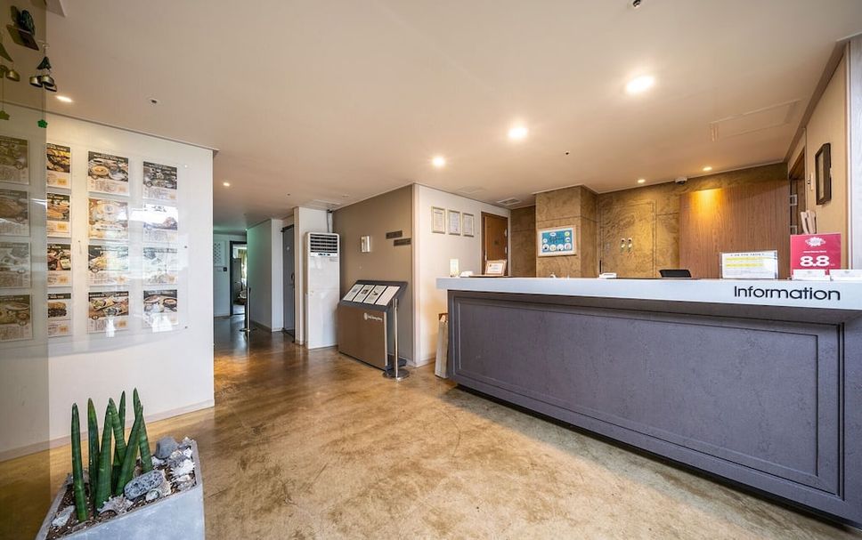 フロントデスク 写真