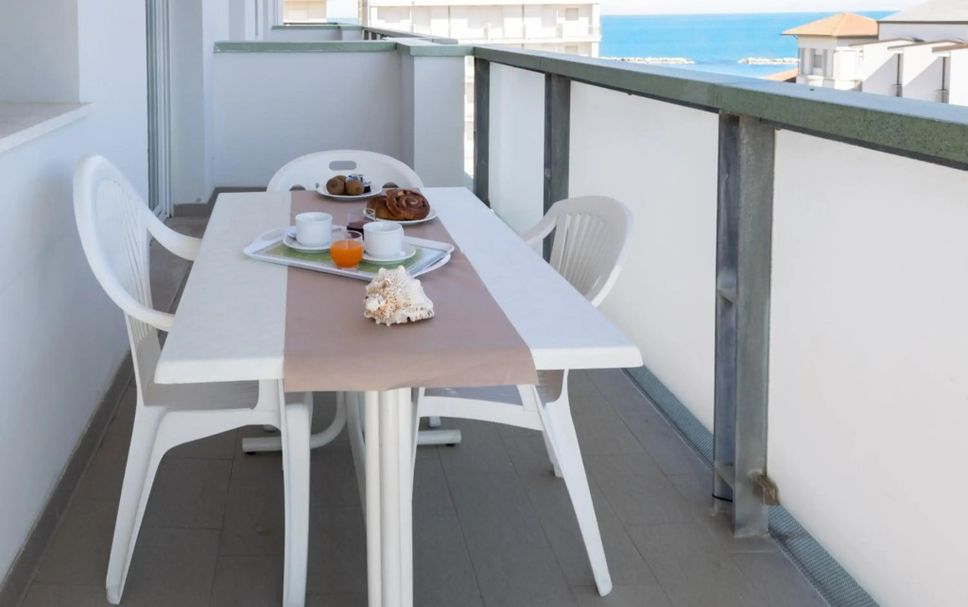 バルコニー 写真