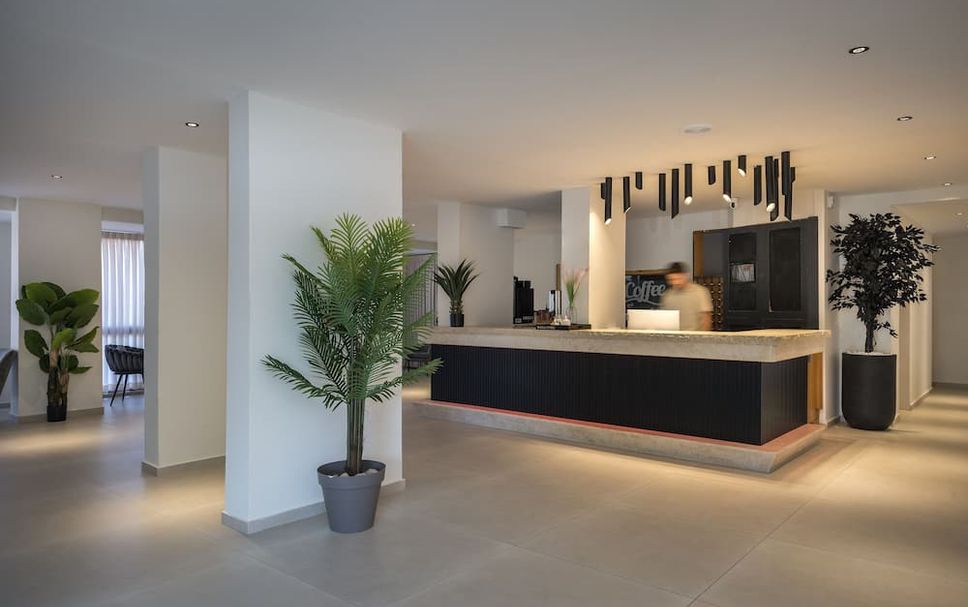 フロントデスク 写真