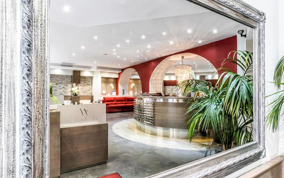 フロントデスク 写真