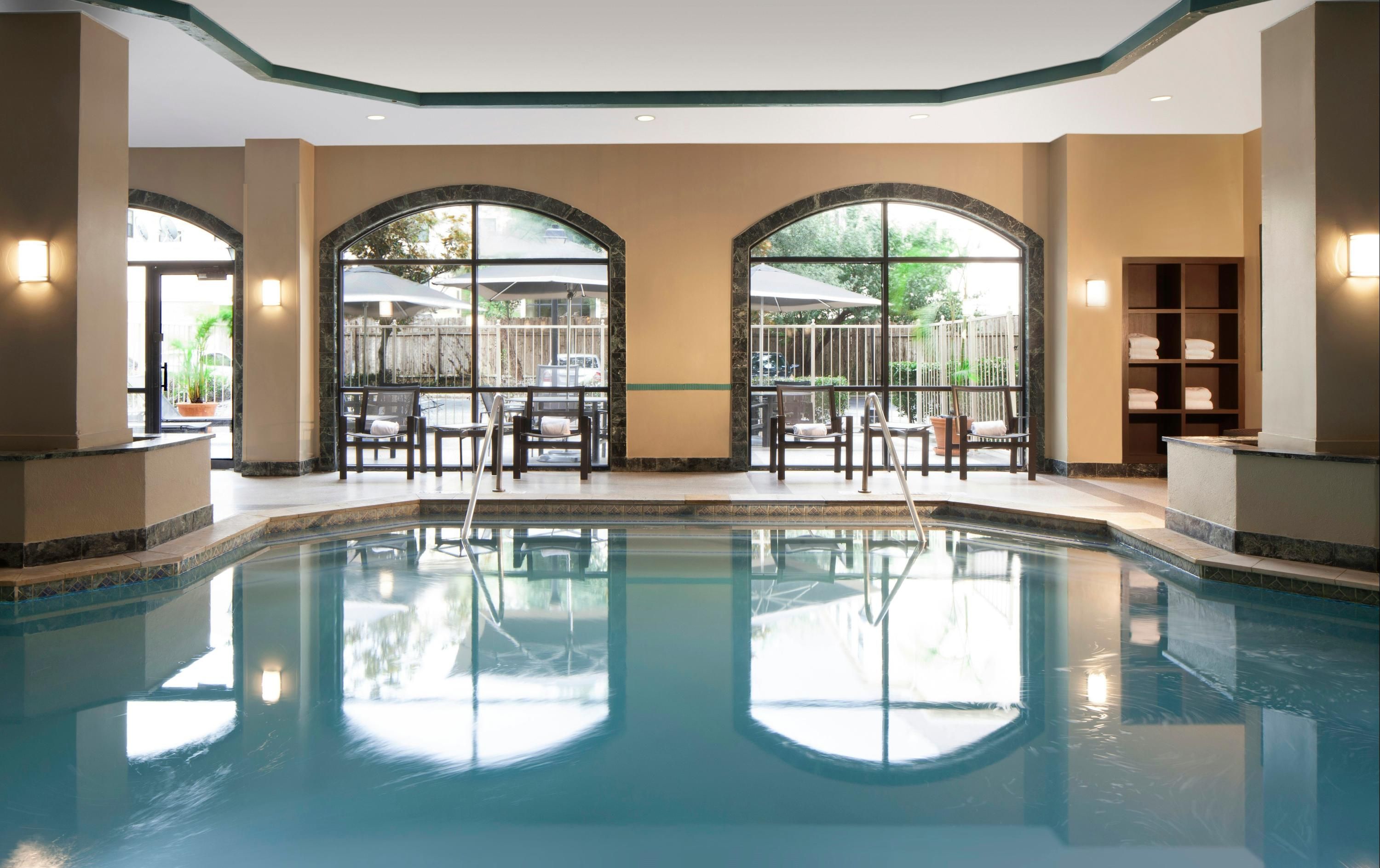 プール