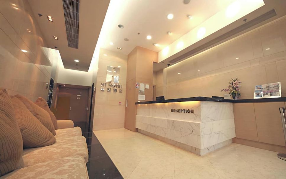 フロントデスク 写真