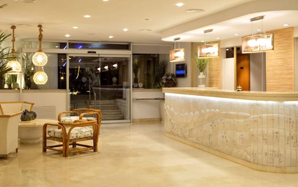 フロントデスク 写真