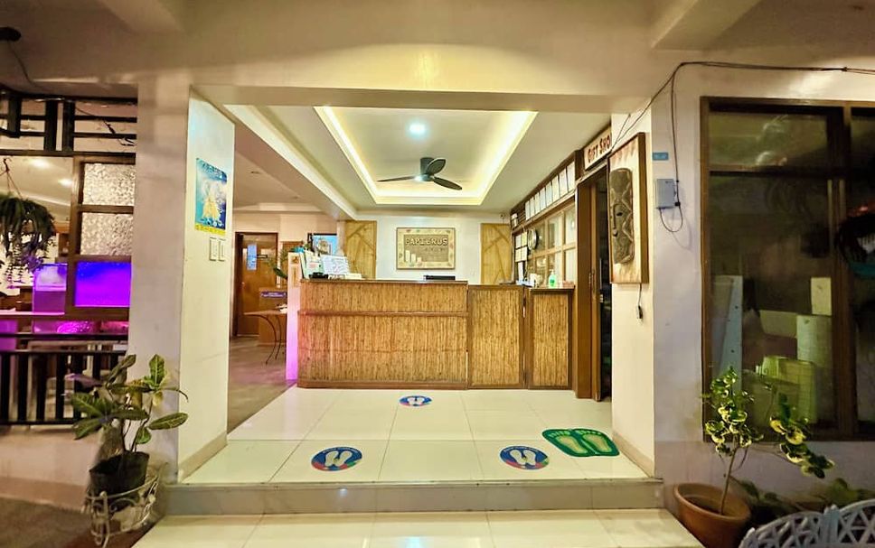 フロントデスク 写真