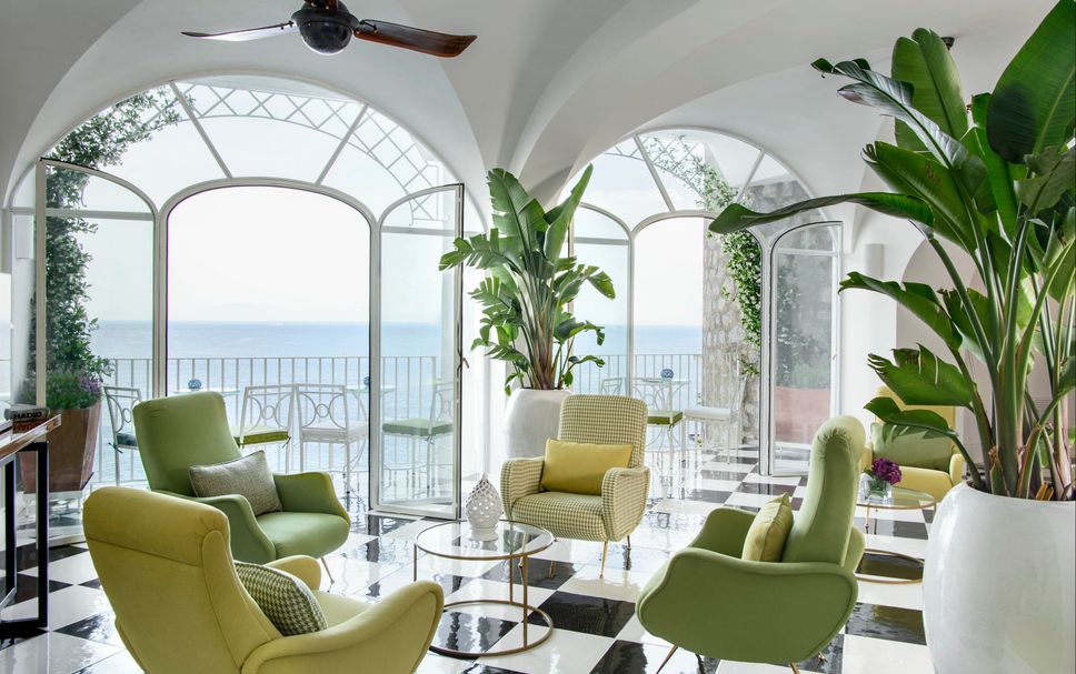 フロントデスク 写真