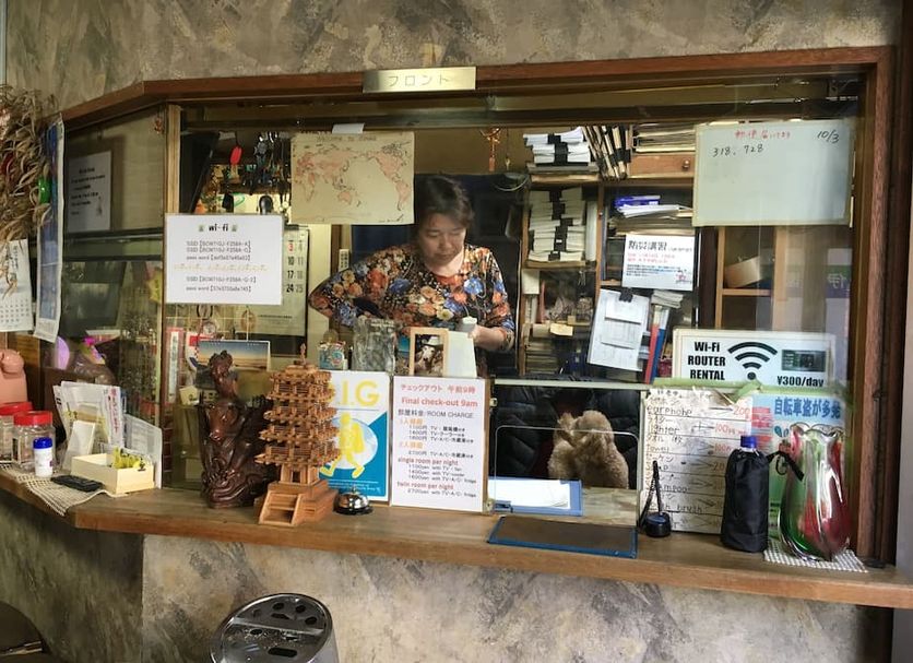 フロントデスク 写真