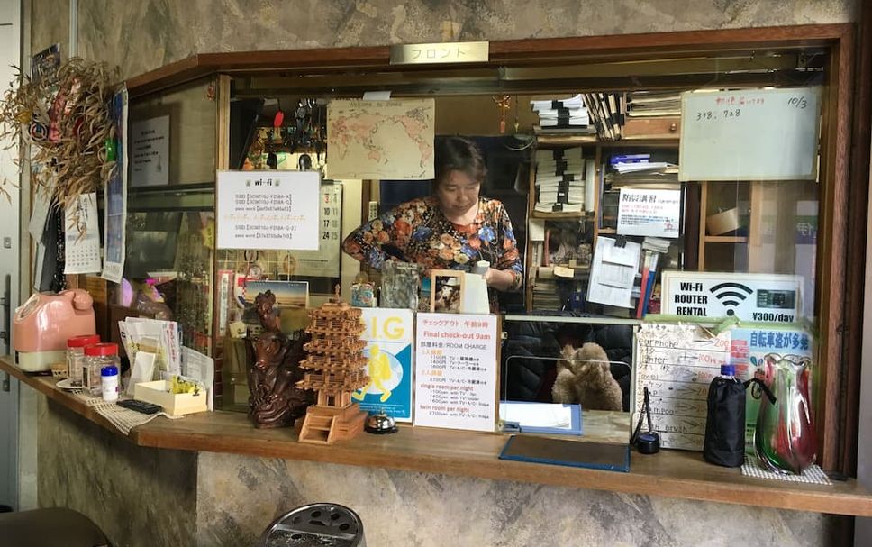 フロントデスク 写真