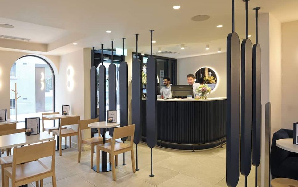 フロントデスク 写真