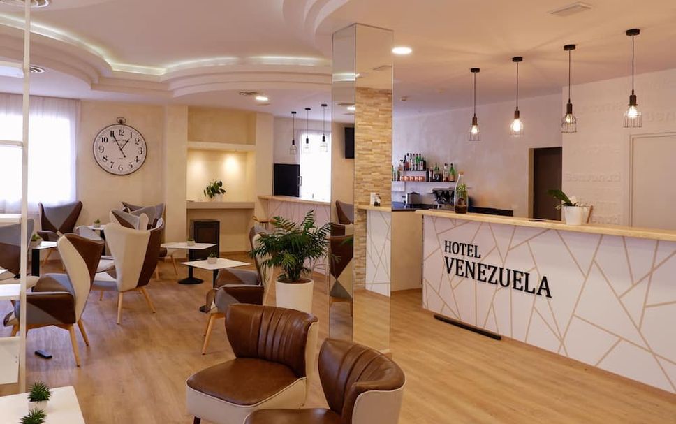 フロントデスク 写真