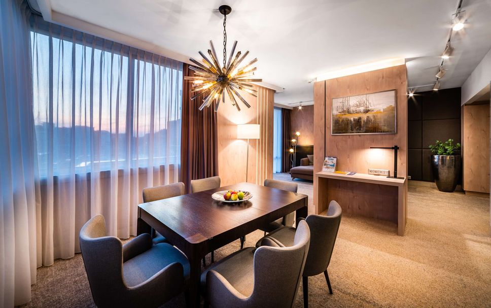 ダイニングルーム 写真