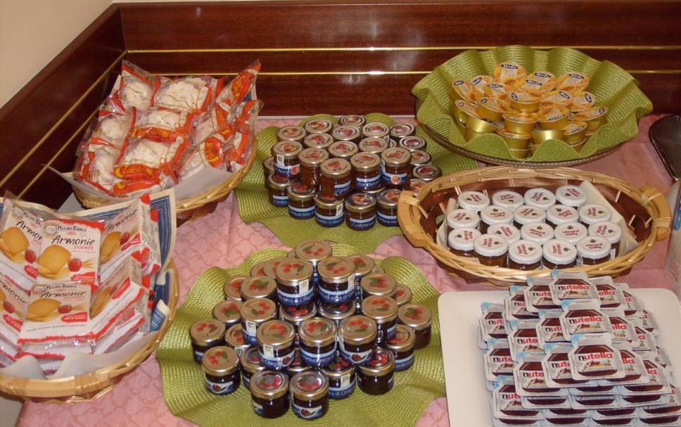 ビュッフェ 写真