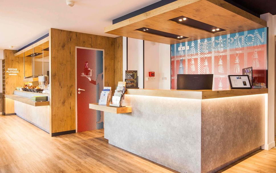 フロントデスク 写真