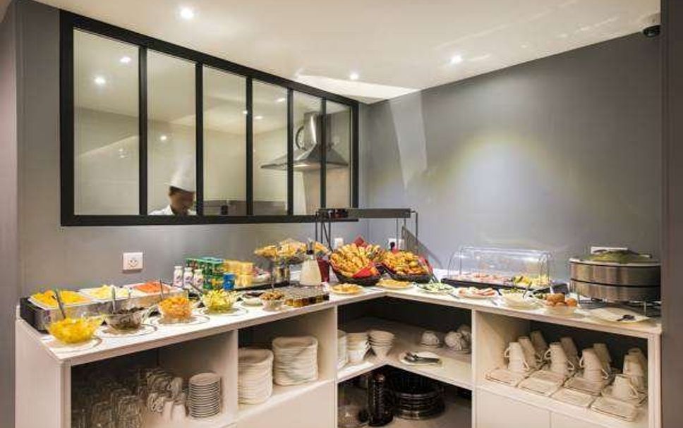 ビュッフェ 写真