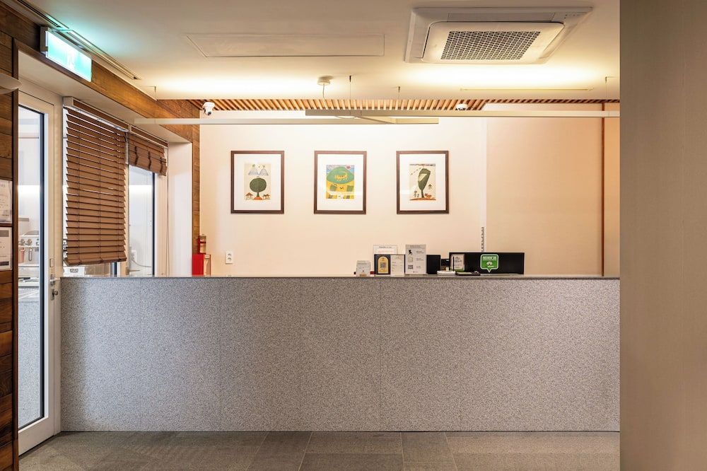 フロントデスク