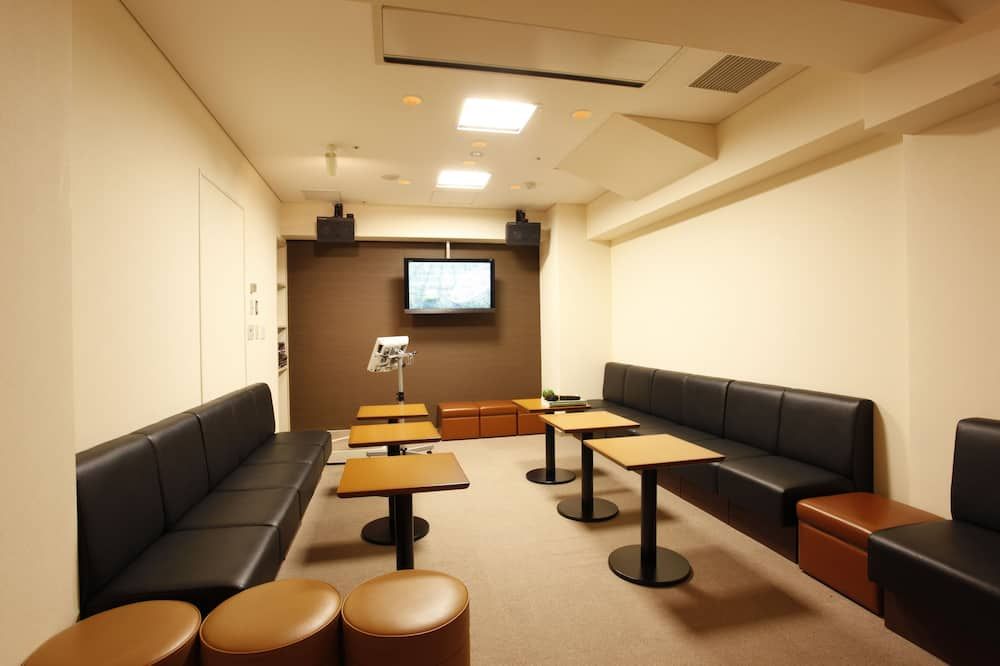 ラウンジ