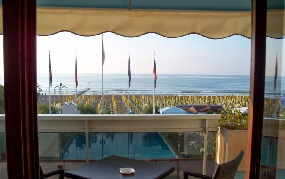 バルコニー 写真