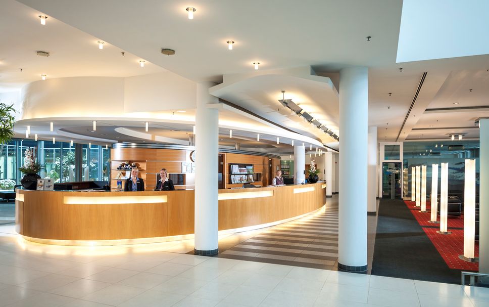 フロントデスク 写真