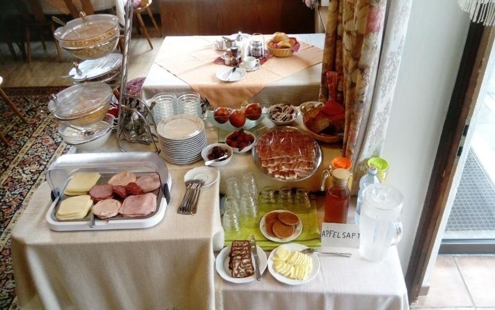 ビュッフェ 写真