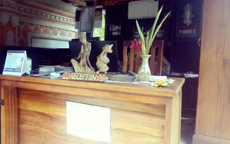 フロントデスク 写真