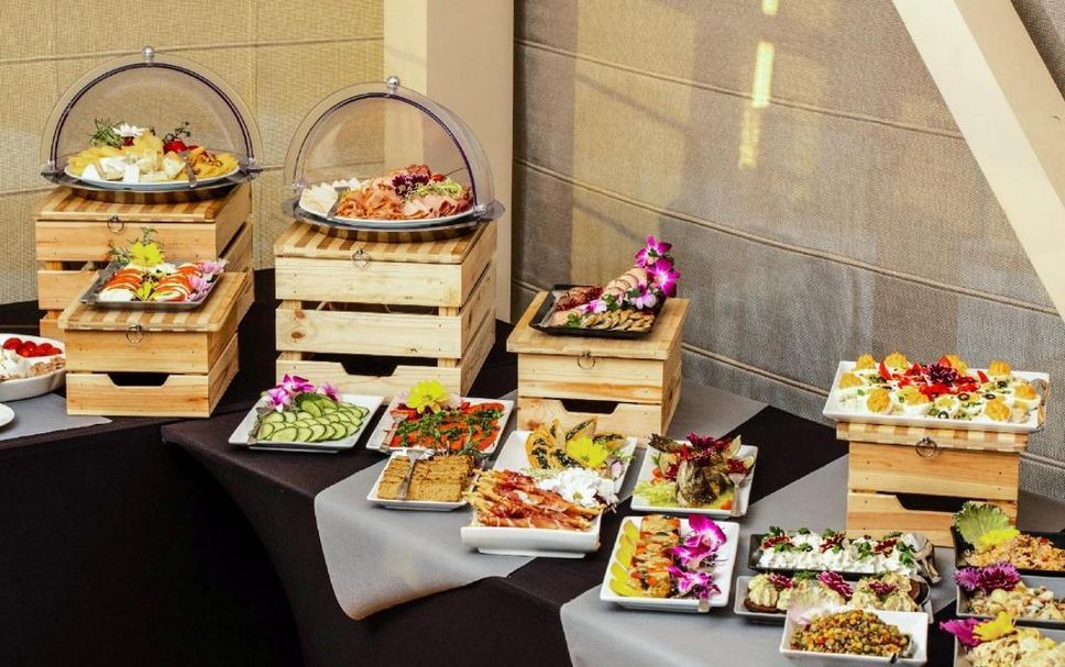 ビュッフェ 写真