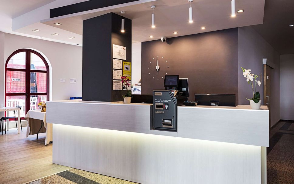 フロントデスク 写真