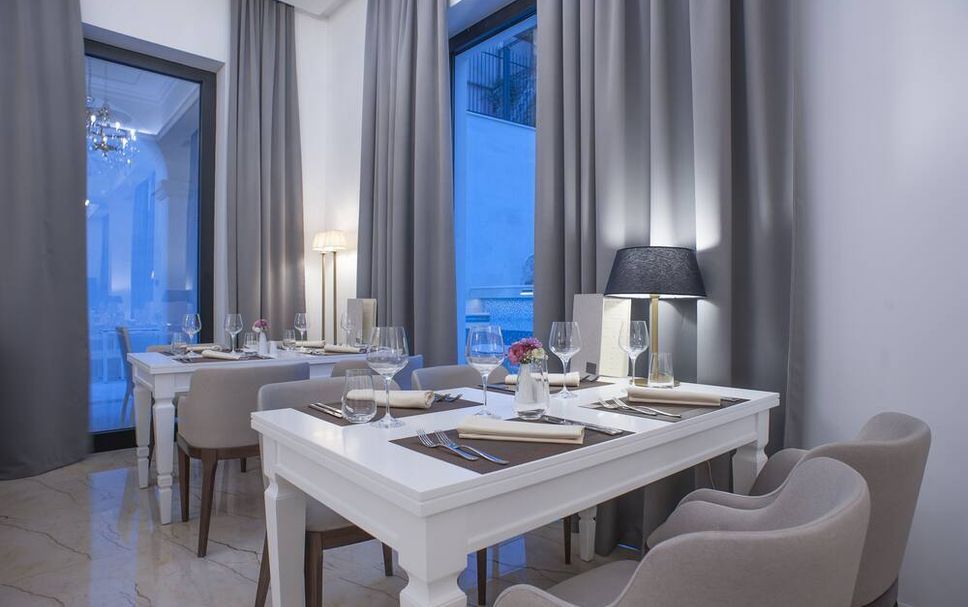 ダイニングルーム 写真