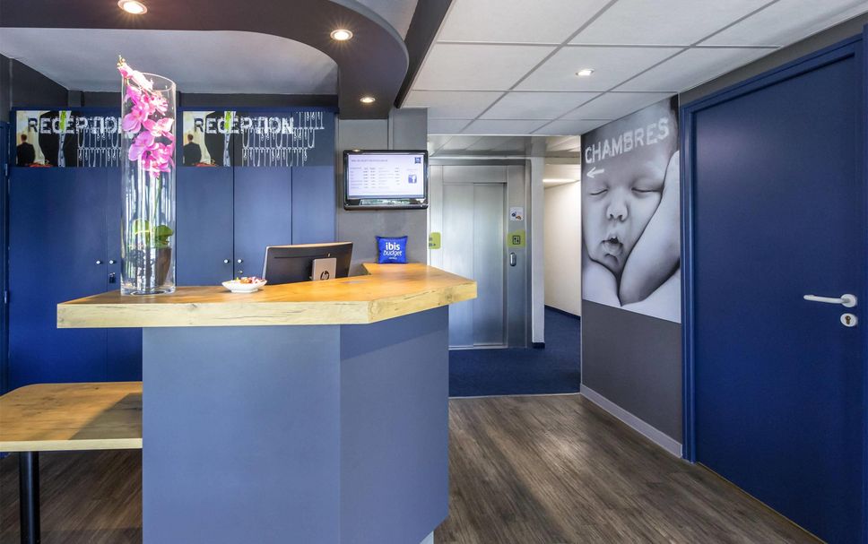 フロントデスク 写真