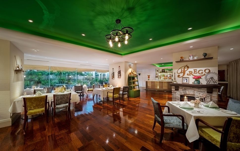 レストラン 写真