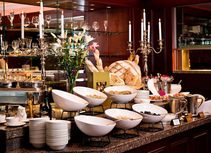 ビュッフェ 写真