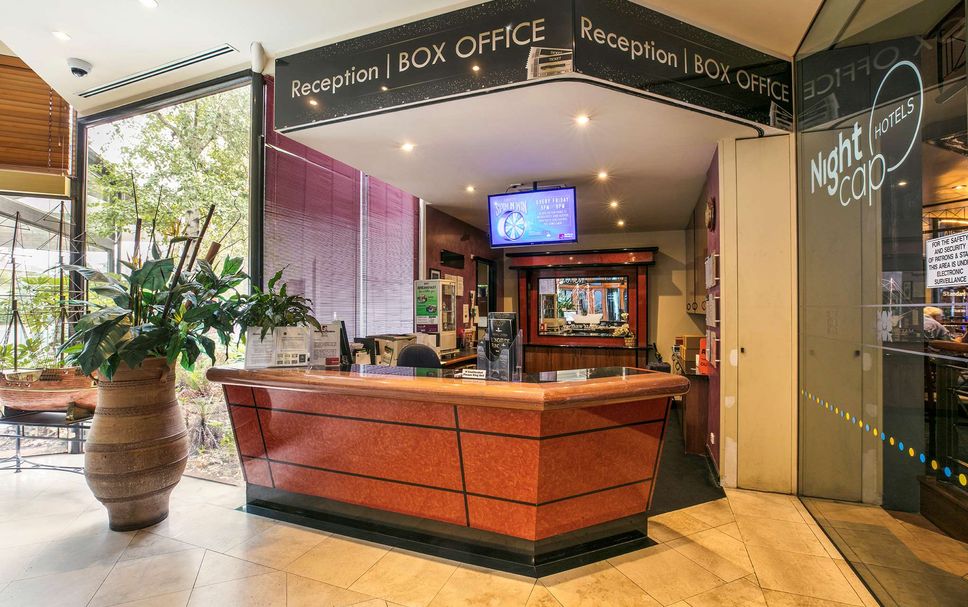 フロントデスク 写真