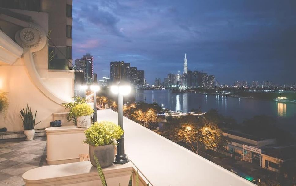 バルコニー 写真