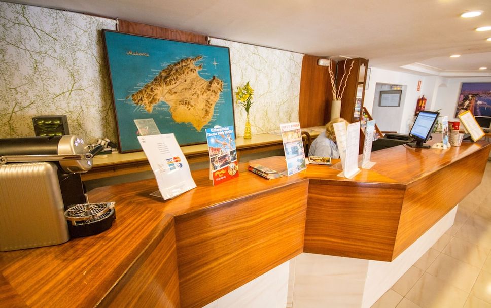 フロントデスク 写真