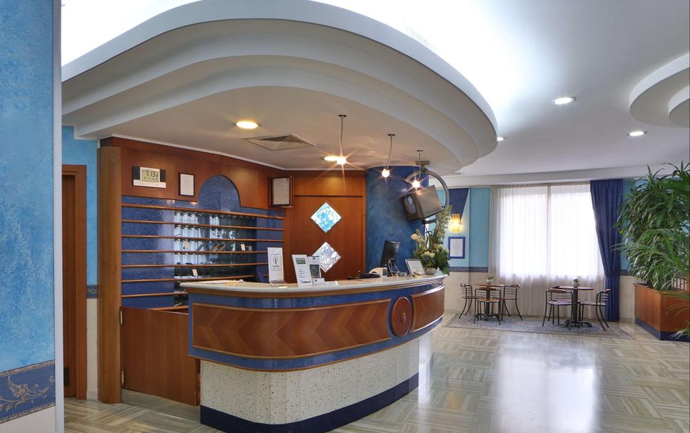 フロントデスク 写真