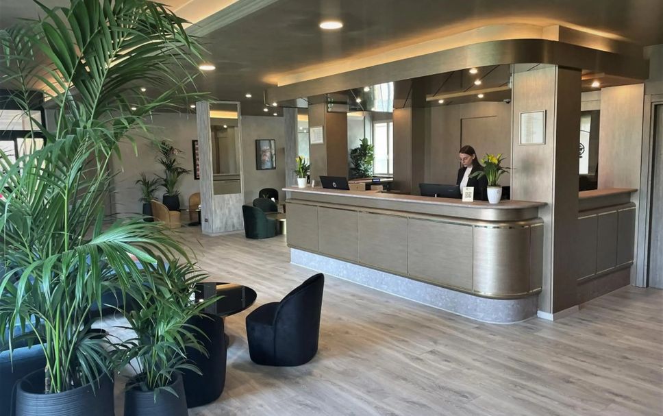 フロントデスク 写真