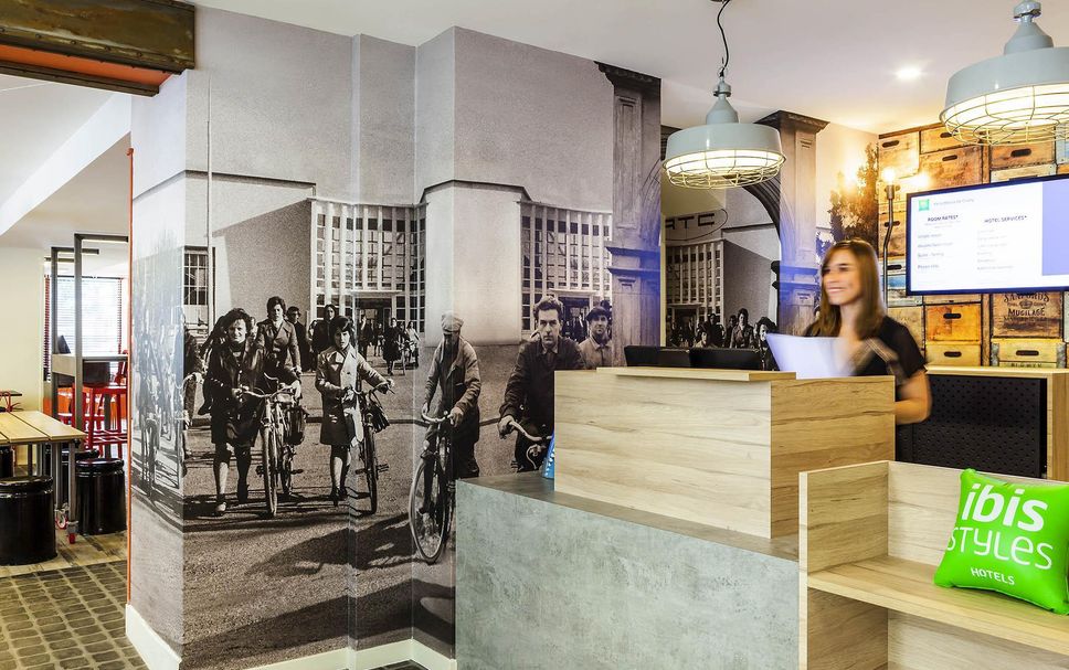 フロントデスク 写真