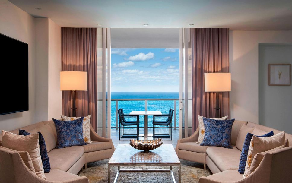 リビングルーム 写真