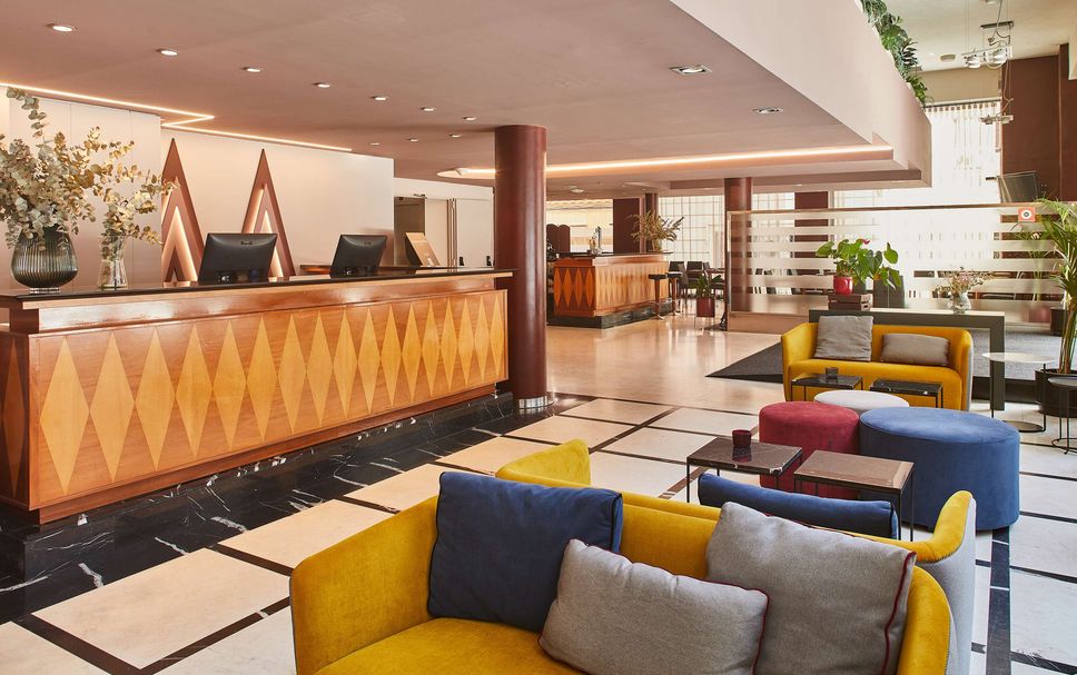 フロントデスク 写真