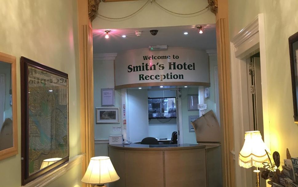 フロントデスク 写真