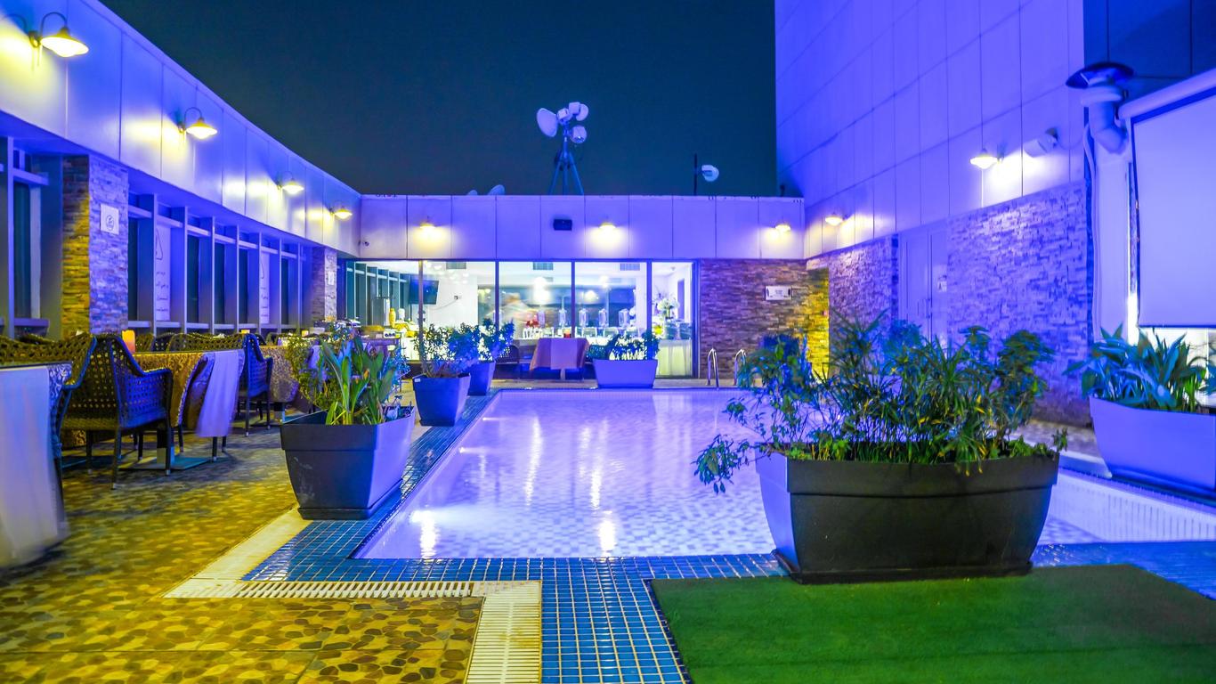 アル ハムラ ホテル クウェート - ファミリー、カップル限定