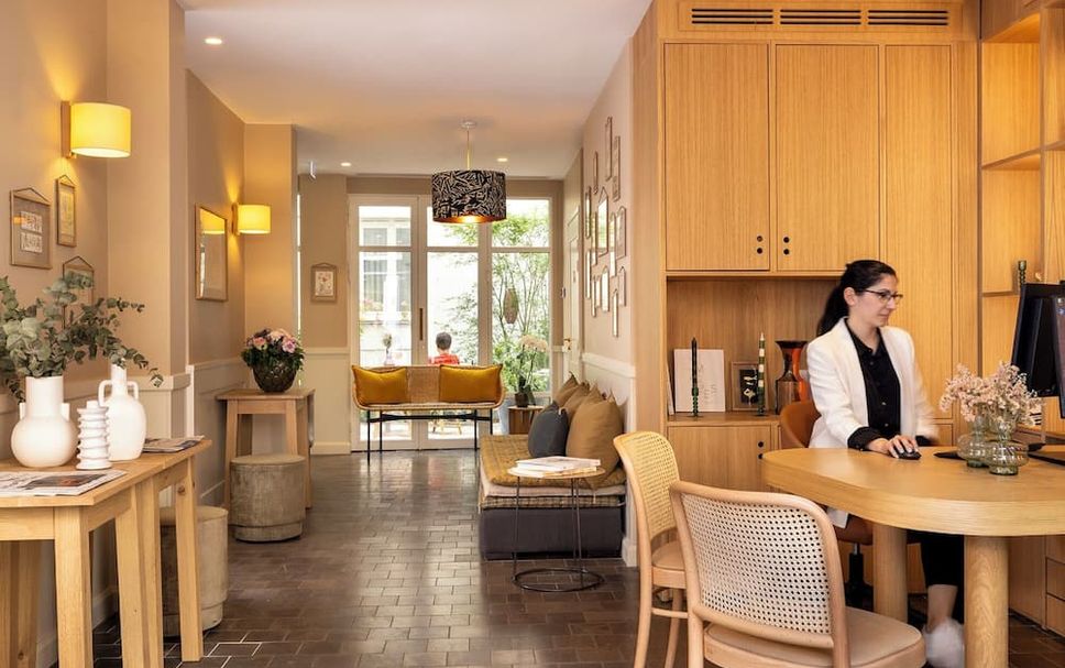 フロントデスク 写真