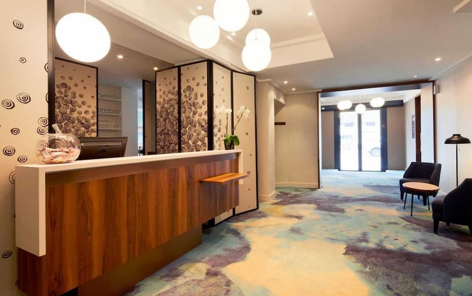 フロントデスク 写真