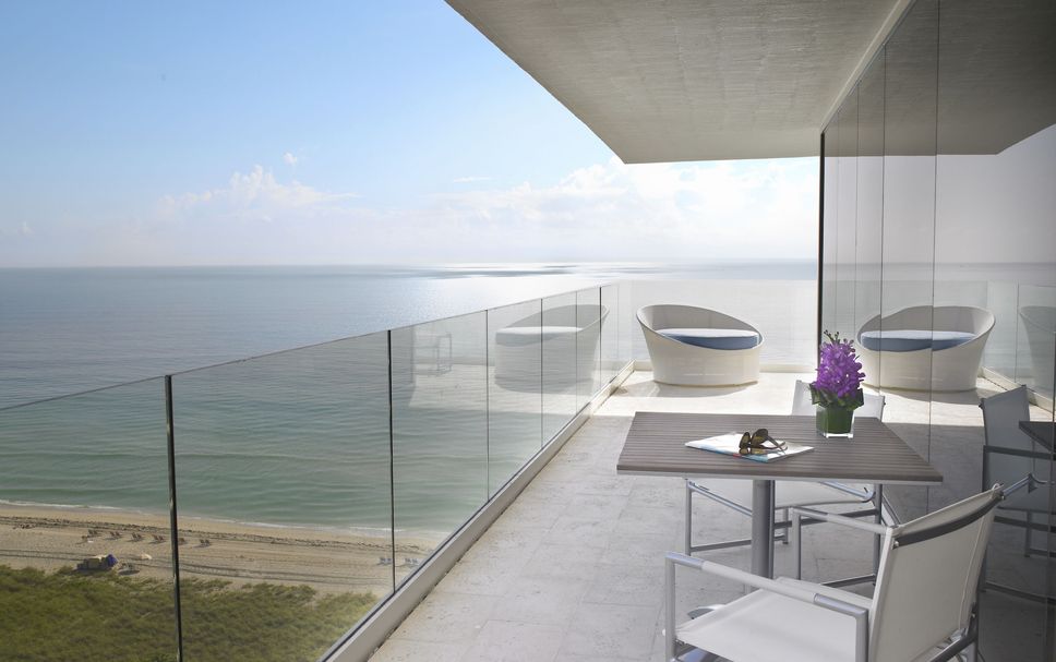 バルコニー 写真