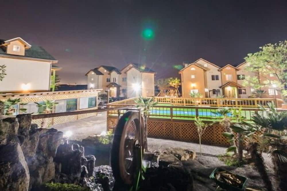プール