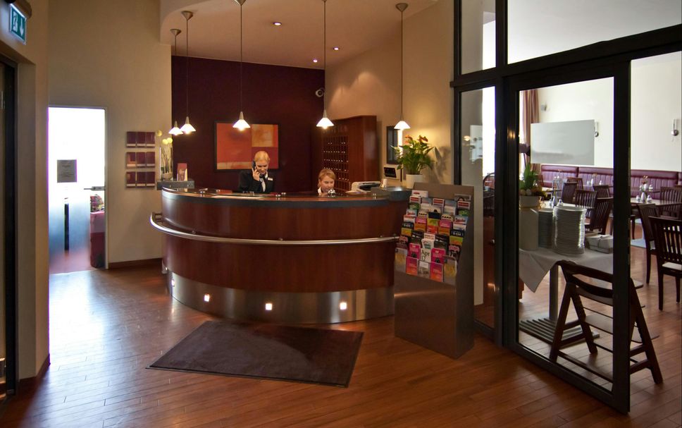 フロントデスク 写真