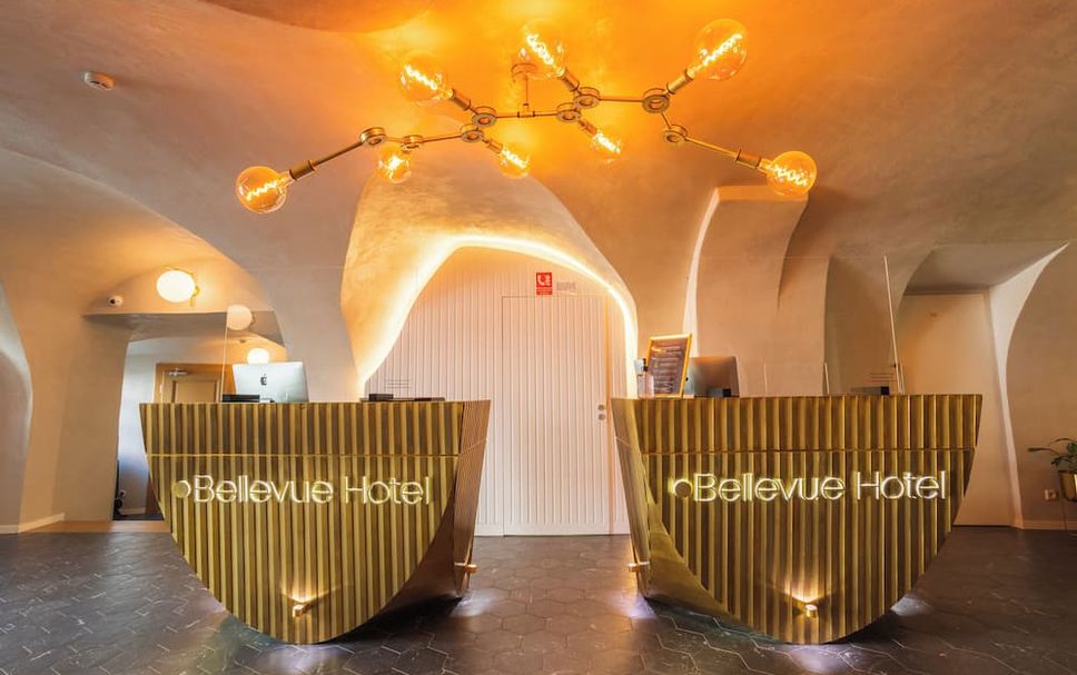 フロントデスク 写真