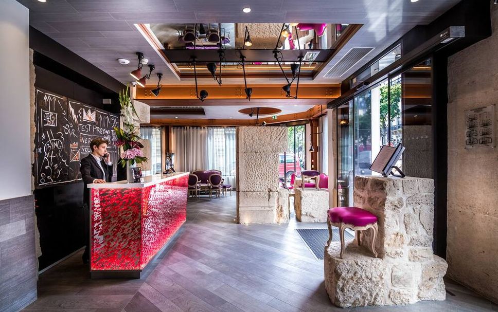 フロントデスク 写真